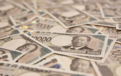 Sumitomo Mitsui Trust Bank targets record ¥120bn for Japanese infra fund Japan's new banknotes.